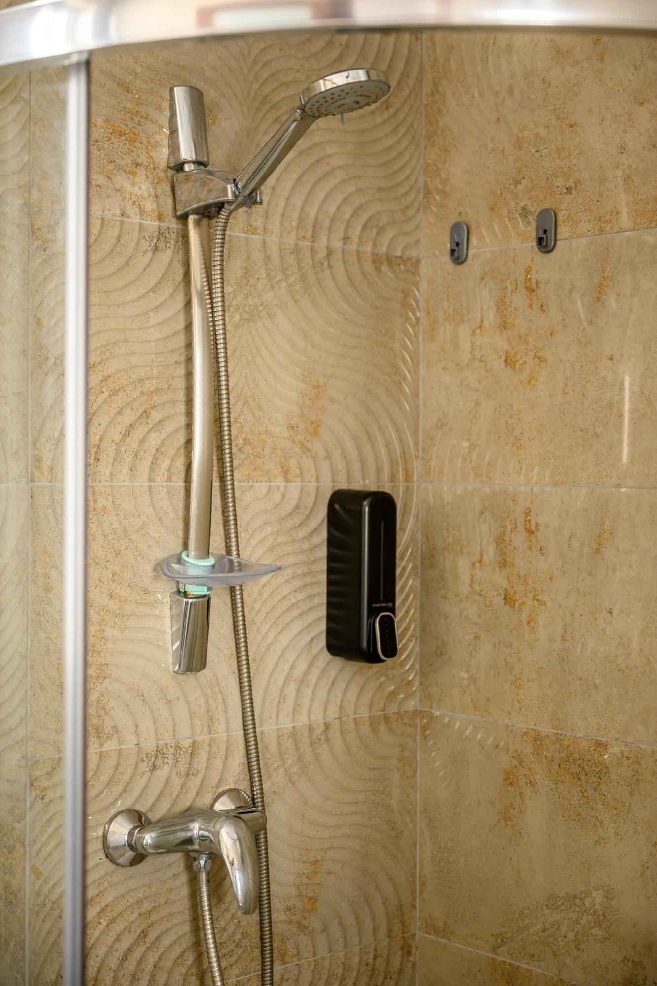 F11 Room 3, Private Room Two Single Beds Shared Bathroom In Shared Flat Msida Exteriör bild
