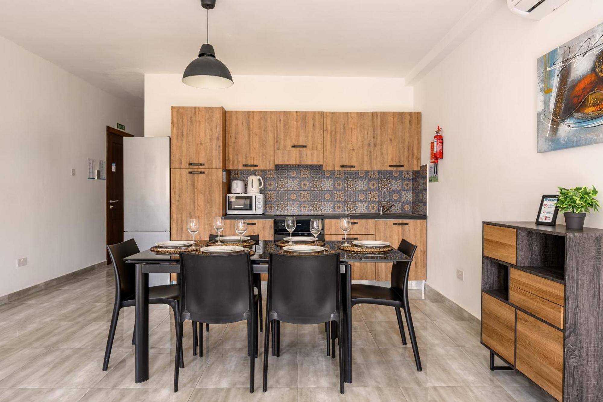 F11 Room 3, Private Room Two Single Beds Shared Bathroom In Shared Flat Msida Exteriör bild