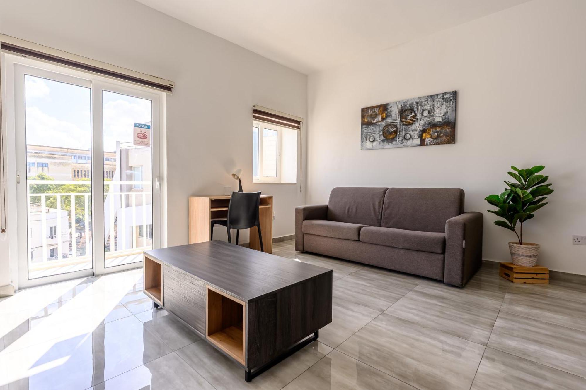 F11 Room 3, Private Room Two Single Beds Shared Bathroom In Shared Flat Msida Exteriör bild